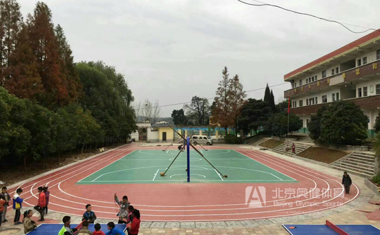 塑膠籃球場(chǎng)翻新注意事項(xiàng)