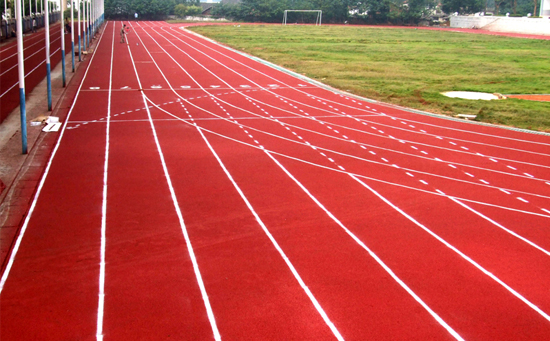 塑膠跑道是用什么材料做的介紹，對(duì)塑膠跑道專業(yè)知識(shí)有進(jìn)一步了解