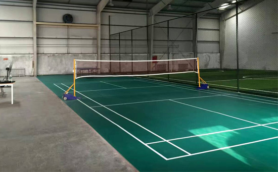 pvc塑膠球場地板粘貼