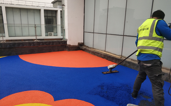 露臺(tái)epdm塑膠地面工具壓平、壓實(shí)